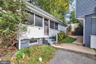2017 Mill Creek Rd, Lancaster, PA 17602 - Photo 2