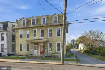 54 W Donegal Street, Mount Joy, PA 17552 - Photo 2