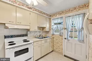 903 Green Terrace, Lancaster, PA 17601 - Photo 8