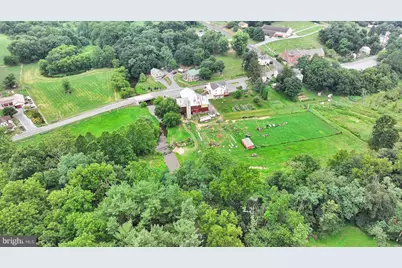 330 N Clay Road, Lititz, PA 17543 - Photo 4