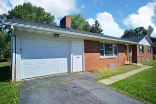 439 N 5th St, Columbia, PA 17512 - Photo 6