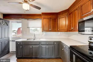 328 Brimmer Ave, New Holland, PA 17557 - Photo 8