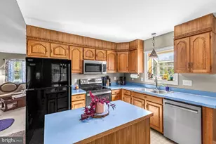 323 Willow St, Adamstown, PA 19501 - Photo 12