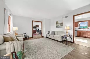 122 Maple St, Narvon, PA 17555 - Photo 6