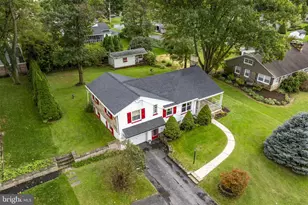 580 E Jackson St, New Holland, PA 17557 - Photo 1