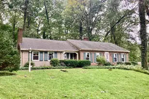 120 Oakridge Dr, New Holland, PA 17557 - Photo 1