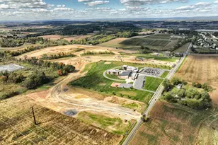 8000 American, Breinigsville, PA 18031 - Photo 32