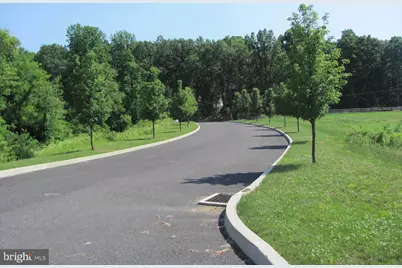 2212 S Melrose Lane, Bethlehem, PA 18015 - Photo 2