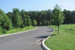 2212 S Melrose Ln, Bethlehem, PA 18015 - Photo 2