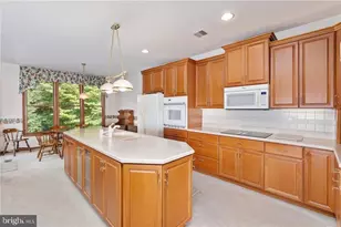 4693 Pinehurst Cir, Center Valley, PA 18034 - Photo 24