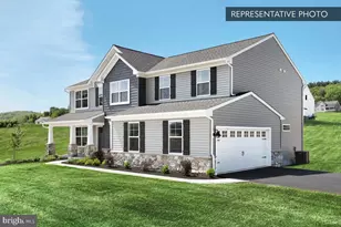 2010 Settlers Ridge, Slatington, PA 18080 - Photo 2