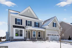 126 Ashford Dr, Coopersburg, PA 18036 - Photo 2