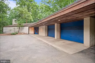 2300 S Cedar Crest Blvd, Allentown, PA 18103 - Photo 2