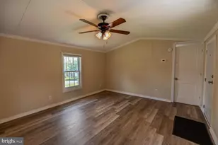 4403 Wolfs Crossing Rd, Orefield, PA 18069 - Photo 6