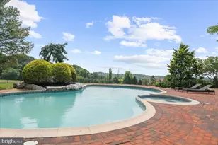 4303 W Wyndemere Cir, Schnecksville, PA 18078 - Photo 62