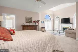 4303 W Wyndemere Cir, Schnecksville, PA 18078 - Photo 24