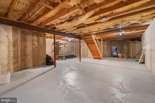 4303 W Wyndemere Cir, Schnecksville, PA 18078 - Photo 54