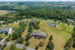 4303 W Wyndemere Cir, Schnecksville, PA 18078 - Photo 68