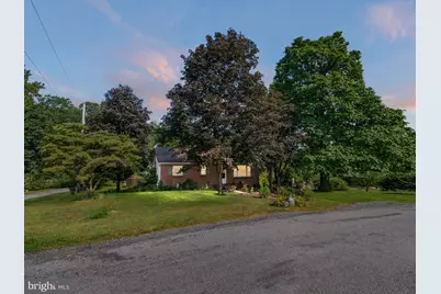 2349 Edna Avenue, Coopersburg, PA 18036 - Photo 4