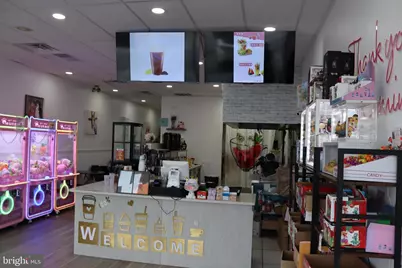 2241 Macarthur Road, Whitehall, PA 18052 - Photo 2