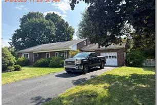 830 E Main St, Macungie, PA 18062 - Photo 2