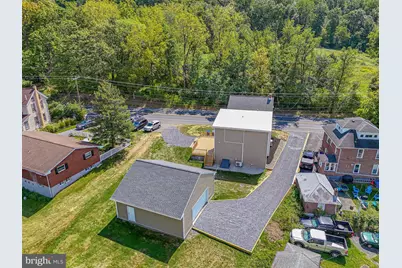 1113 E Emmaus Avenue, Allentown, PA 18103 - Photo 4