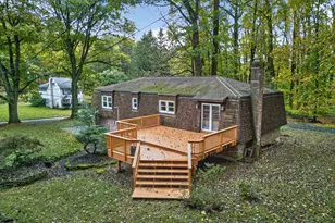 340 Chestnut Hill Rd, Emmaus, PA 18049 - Photo 8