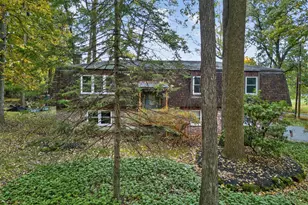 340 Chestnut Hill Rd, Emmaus, PA 18049 - Photo 2