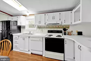 8758 Turkey Ridge Rd, Breinigsville, PA 18031 - Photo 16