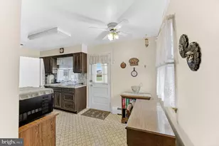 834 Hokendauqua St, Coplay, PA 18037 - Photo 8