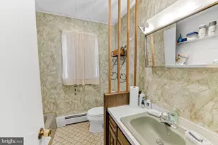 834 Hokendauqua St, Coplay, PA 18037 - Photo 14