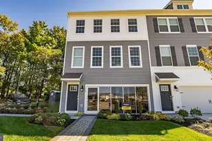 1090 Meadowlark Dr, Fogelsville, PA 18051 - Photo 1