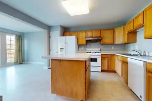 4039 Tournament Ct, Center Valley, PA 18034 - Photo 12