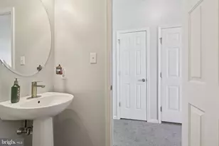 1055 King Way, Breinigsville, PA 18031 - Photo 18