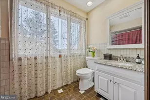 1111 N Broad St, Allentown, PA 18104 - Photo 30