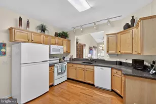 4860 Derby Ln, Macungie, PA 18062 - Photo 6