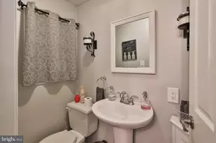 459 N Oswego St, Allentown, PA 18109 - Photo 22