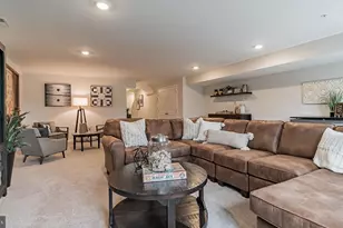 1071 Meadowlark Dr, Fogelsville, PA 18051 - Photo 22