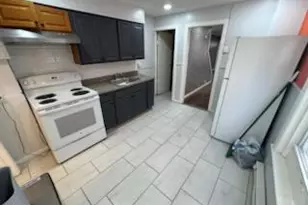 420 E Ct St, Allentown, PA 18109 - Photo 2