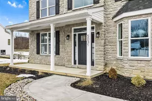 5031 Hunter Ln, Emmaus, PA 18049 - Photo 4