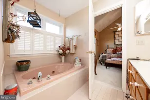 319 Surrey Pl, Macungie, PA 18062 - Photo 16