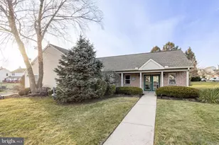 319 Surrey Pl, Macungie, PA 18062 - Photo 34