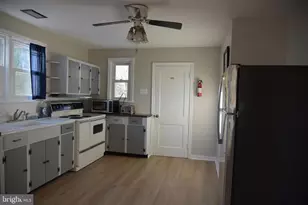 2637 Helen St, Allentown, PA 18104 - Photo 8