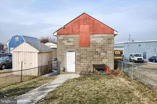 547 Broad St, Emmaus, PA 18049 - Photo 32