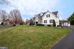 5046 W Saucon Ave, Center Valley, PA 18034 - Photo 2