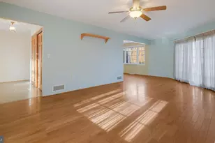 6129 Beverly Hills Rd, Coopersburg, PA 18036 - Photo 8