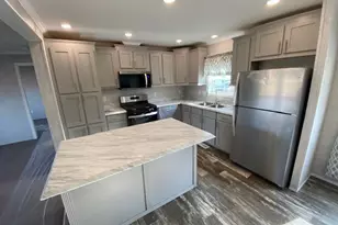 10104 Fernwood Ln, Breinigsville, PA 18031 - Photo 4