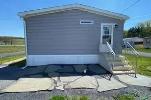 10104 Fernwood Ln, Breinigsville, PA 18031 - Photo 2