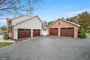 6335 Red Fox Ct, Coopersburg, PA 18036 - Photo 4