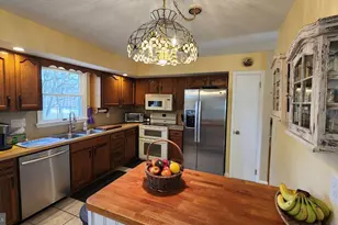 1989 Pierce Dr, Whitehall, PA 18052 - Photo 10